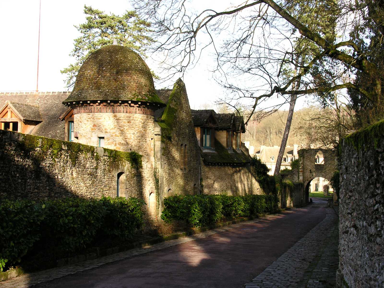 Vaux de Cernay abbey